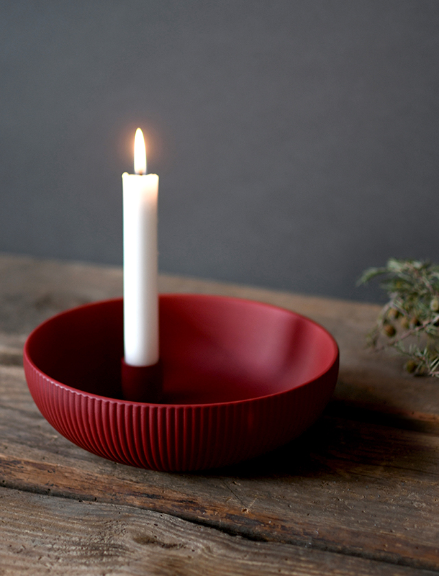 LIDATORP Jubileum Red - Limited Edition Kerzenhalter-Schale für eine Tafelkerzen - Storefactory aus Schweden