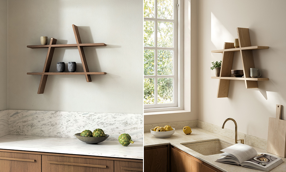 Großes A-Shelf Large Wandregal von Andersen Furniture in Eiche natur und geräucherter Esche, dekorativ in einer modernen Küche eingesetzt.