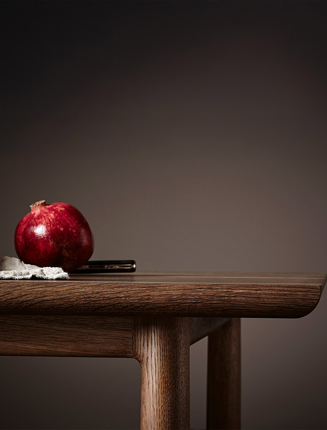 Brdr. Krüger Arv Table aus geölter, geräucherter Eiche – skandinavisches Design in höchster Qualität.
