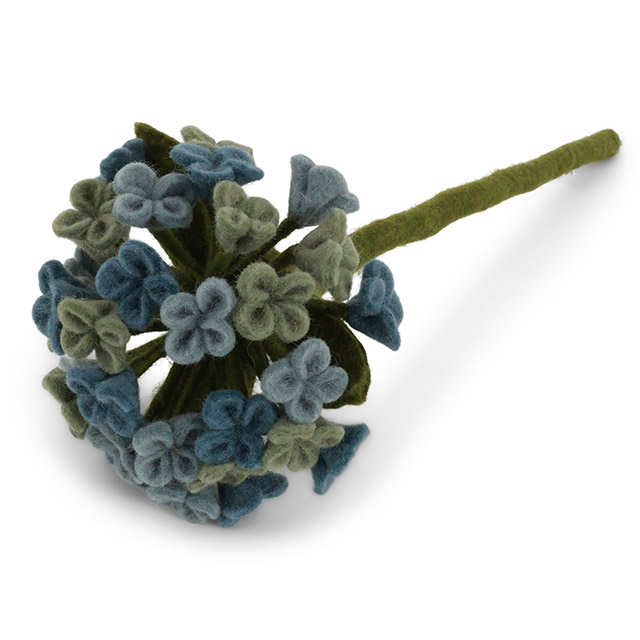 Gry & Sif Sommerblumen aus Wollfilz – Große Hortensie in Hellblau