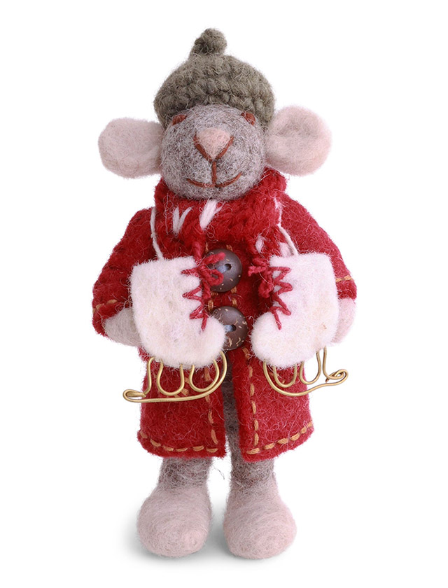 Mädchenmaus in Grau mit rotem Mantel und Schlittschuhen von Gry & Sif - Anhänger aus Wollfilz