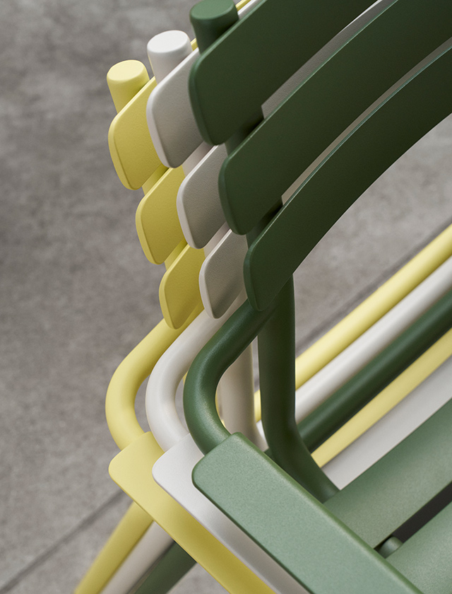 HOUE ALUA Bistro-Stuhl in harmonisch abgestimmten Farben: Olive, Muted White und Lemon Zest