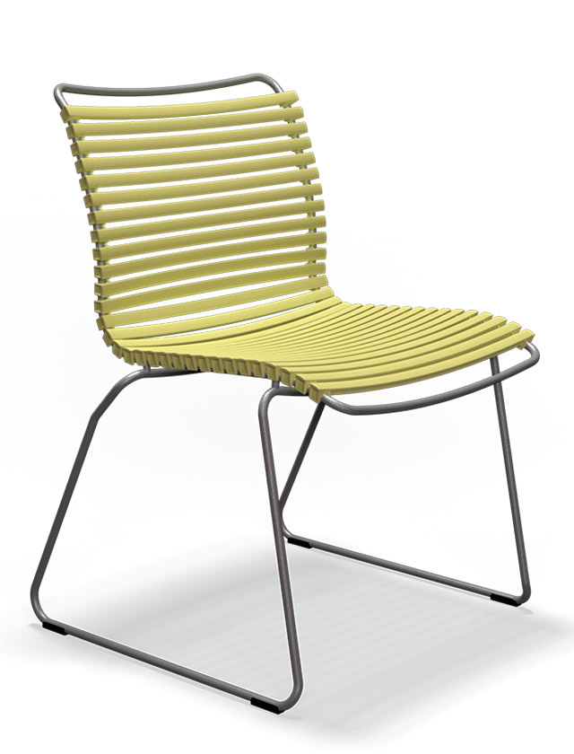 Click Dining Chair ohne Armlehnen in Lemon Zest - Farbnummer 45 - Design Gartenstuhl von HOUE aus Dänemark - Lamellen aus Kunststoff und pulverbeschichtetes Stahl
