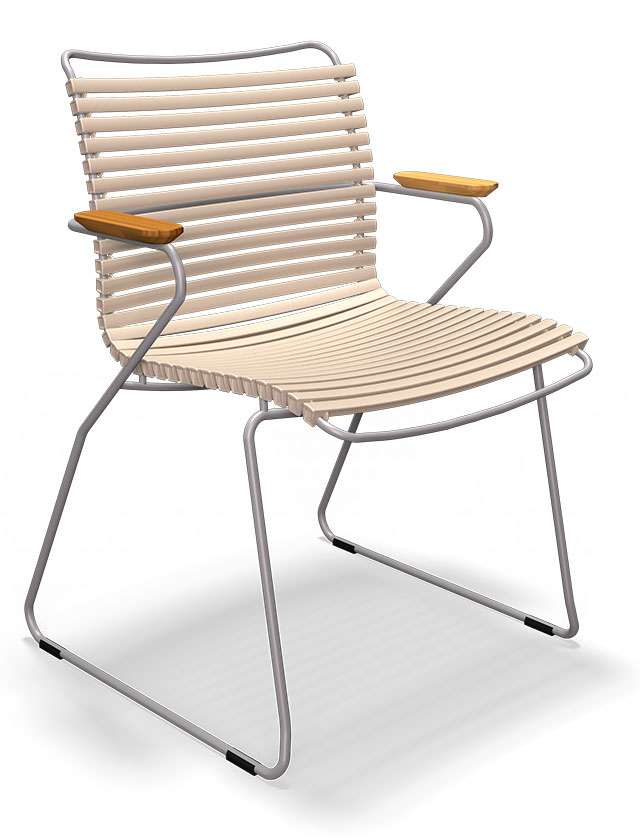 Click Dining Chair in Beige 60 - Design Gartenstuhl von HOUE aus Dänemark - Lamellen aus Kunststoff und pulverbeschichtetes Stahl