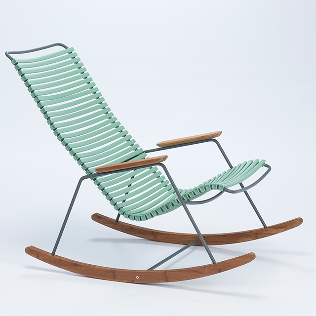 Click Rocking Chair in Dusty Light Green - Outdoor Schaukelstuhl von HOUE