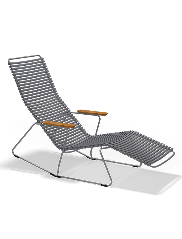 Der CLICK Sunrocker in Dark Grey ist wetterfest, pflegeleicht und unglaublich bequem – ideal für lange Sommertage oder eine kurze Auszeit zwischendurch. Sie schwingt sanft mit deinen Bewegungen und lässt dich fast schwerelos relaxen.