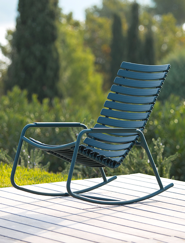 Clips Outdoor Schaukelstuhl von HOUE - Design Rocking Chair in 6 verschiedenen Farben und 4 Designs