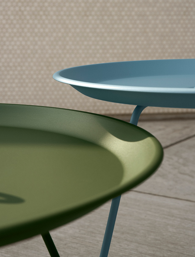 HOUE EYELET Beistelltisch in Ice Blue und Olive