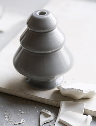 Avvento Bäumchen Kerzenhalter in Grau von Kähler Design präsentiert in der Töpferei