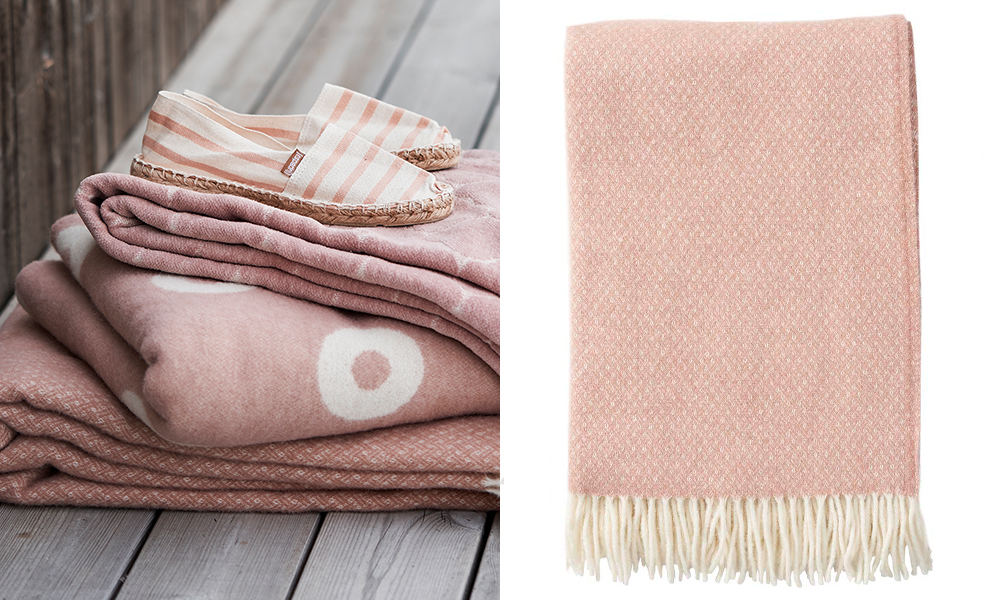 Flow Premium-Wolldecke aus Merinowolle & Lammwolle in Nude aus der Klippan Yllefabrik