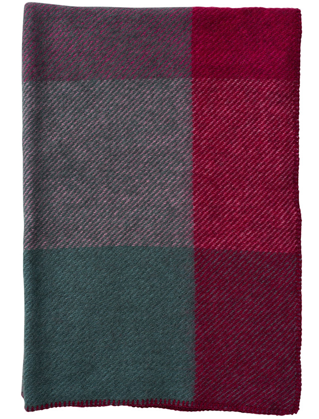 Klippan Yllefabrik Gotland Check Midi Wolldecken in der Farbe Pink