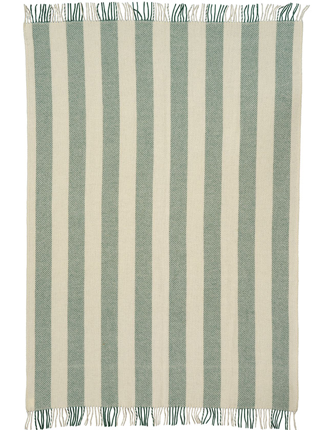 Klippan Yllefabrik Gotland Vertical Stripe Wolldecke in grün gestreift.