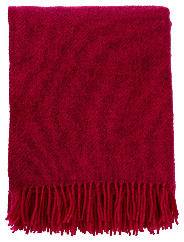Gotland Wolldecke in Cerise aus Gotlandwolle von Klippan Yllefabrik