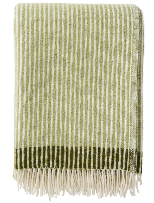 Klippan Yllefabrik Rib Wolldecke aus Lammwolle in der Farbgebung Green & Avocado.