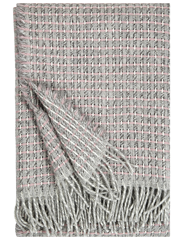 Havas Wolldecke von Lapuan Kankurit aus 100 % Wolle mit finnischer Finnschafwolle in der Farbe Rosé