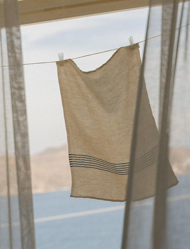 Lapuan Kankurit Handtuch „Puro“ aus Leinen und Tencil.