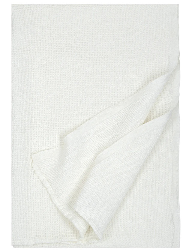 Terva Duschtuch aus Tencel in der Farbe White Rainy Blue von Lapuan Kankurit aus Finnland.