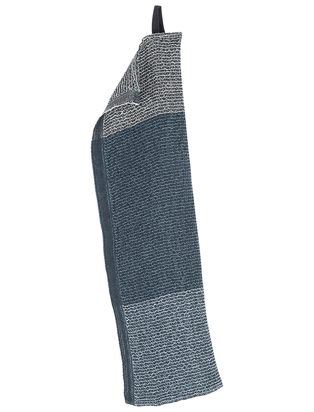 Terva Gästehandtuch aus Tencel in der Farbe Black Multi Grey von Lapuan Kankurit aus Finnland.