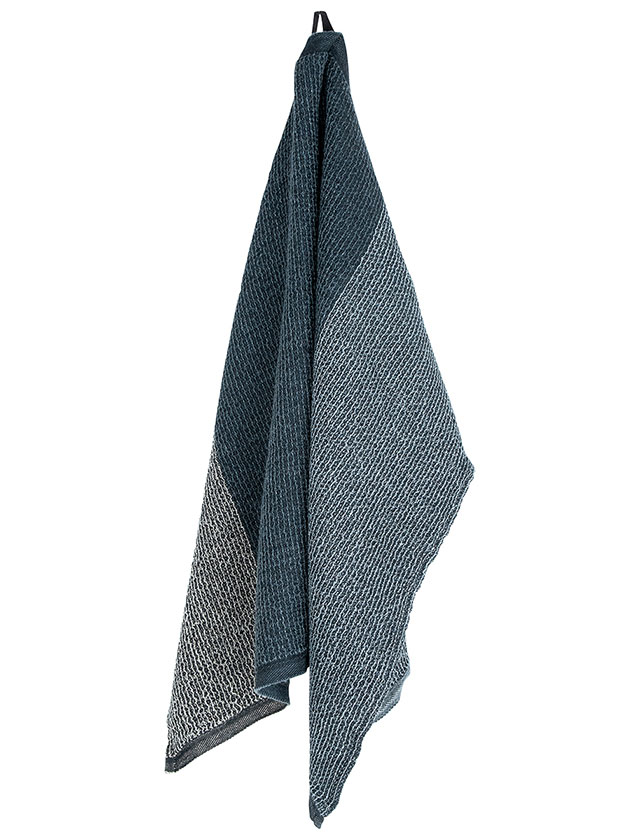 Terva Handtuch aus Tencel in der Farbe Black Multi Grey von Lapuan Kankurit aus Finnland.