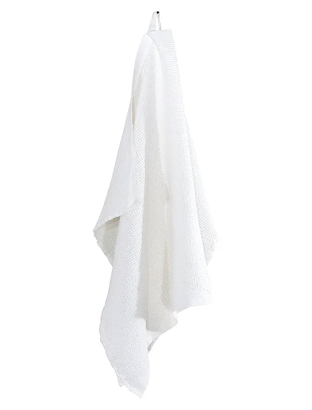 Terva Handtuch aus Tencel in White von Lapuan Kankurit aus Finnland.