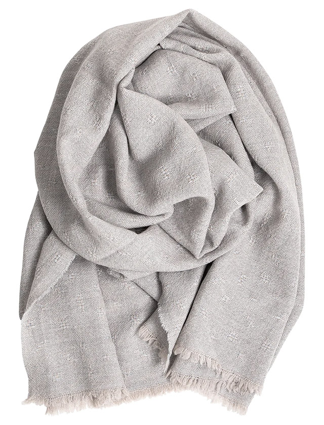 Tuula Schal aus Merinowolle in Light Grey von Lapuan Kankurit