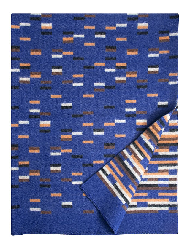 Yllatys in Blue Cinnamon Brown von Lapuan Kankurit.