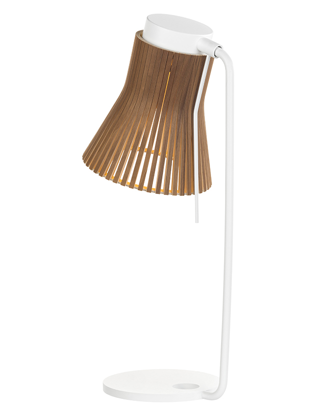 Secto Design Petite 4620 Tischleuchte aus Birkenholz in natürlichem Design in furniertem Walnuss