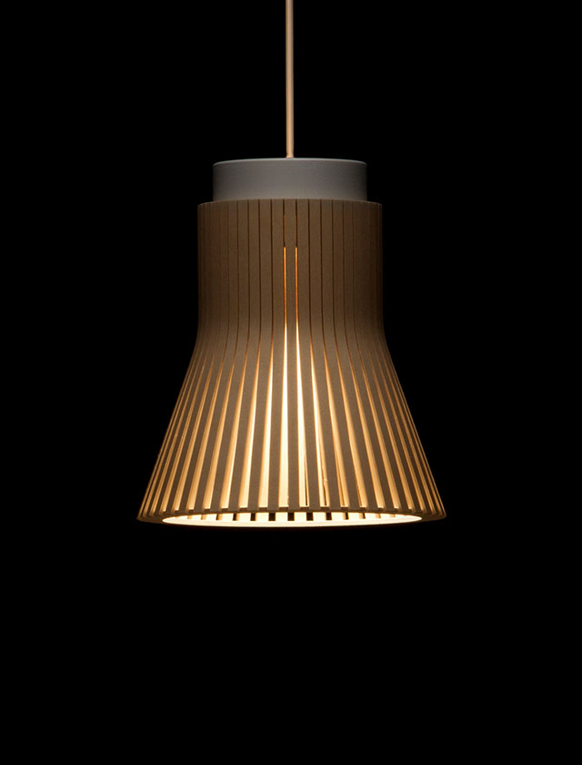 Petite 4600 Hängeleuchte in Birke von Secto Design