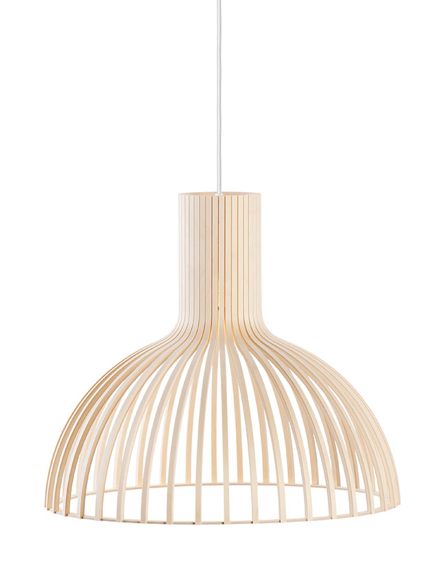 Victo 4250 Small – Hängeleuchte in Birke von Secto Design aus Finnland.