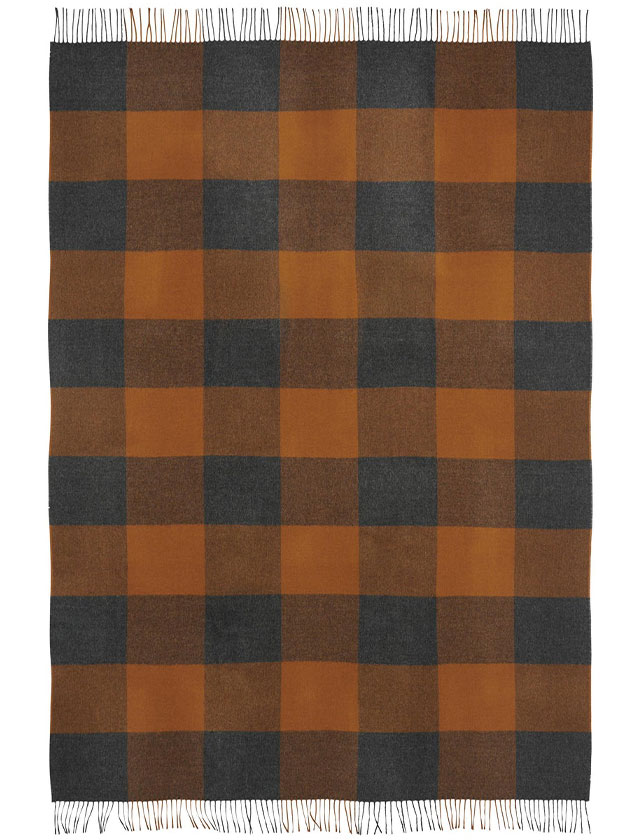 Caracas Plaid 130 x 200 cm: Exklusiver Luxus aus feinster Baby Alpaka-Wolle ausgebreitet in der Farbe: Caramel