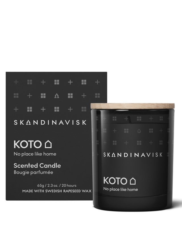 Skandinavisk KOTO Duftkerze 65 g im schwarzen Glas mit Holzdeckel und Geschenkverpackung