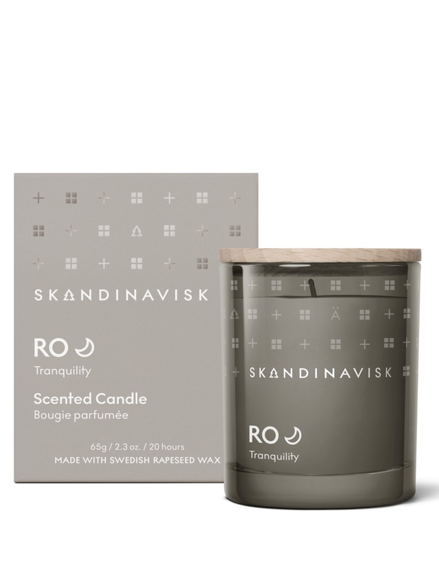 Skandinavisk RO Duftkerze 65 g im grauen Glas mit Holzdeckel und Geschenkverpackung