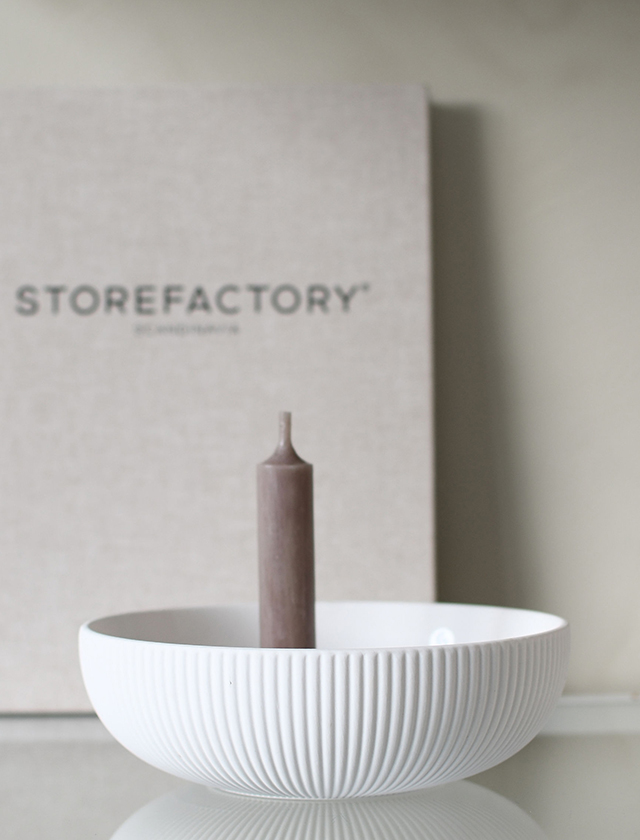 Storefactory LIDATORP JUBILEUM Kerzenhalter-Schale in Weiß in der großen Größe für eine Tafelkerzen